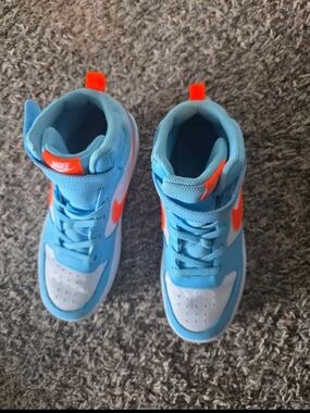 Kids Nike Big Kid Court Borough Mid 2 Sneakers